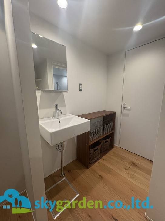 湘南ライフタウン駒寄第二住宅４６号棟の独立洗面台