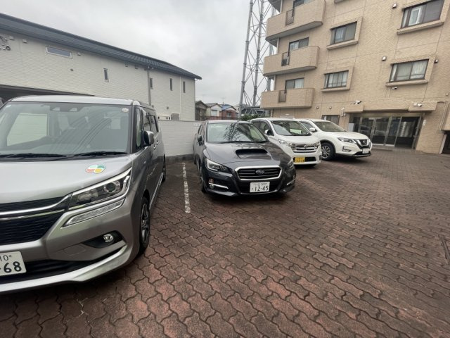 扶桑ハイツ南浦和の駐車場