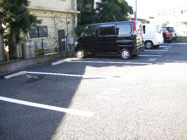 ハイステージⅧの駐車場