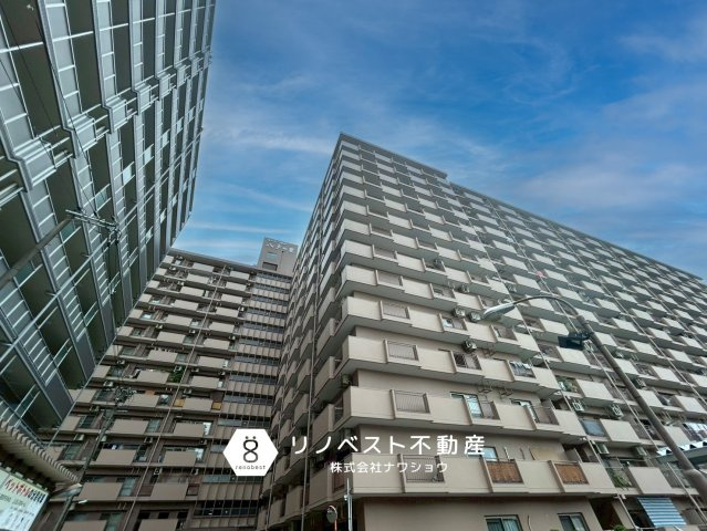 シャトー第2八戸ノ里の外観|14階建ての大型マンションです♪