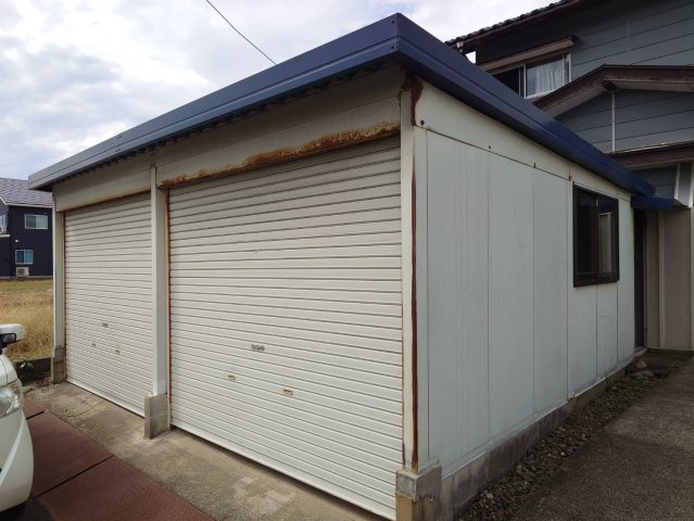 神中１丁目貸家の駐車場