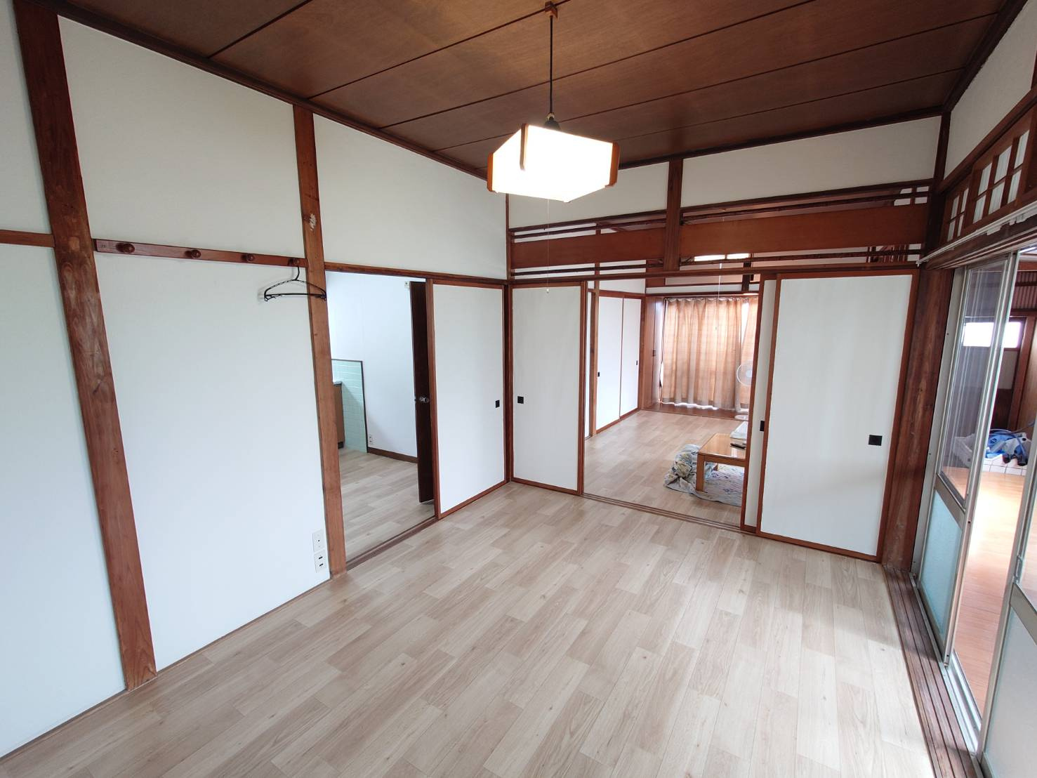 神中１丁目貸家の洋室