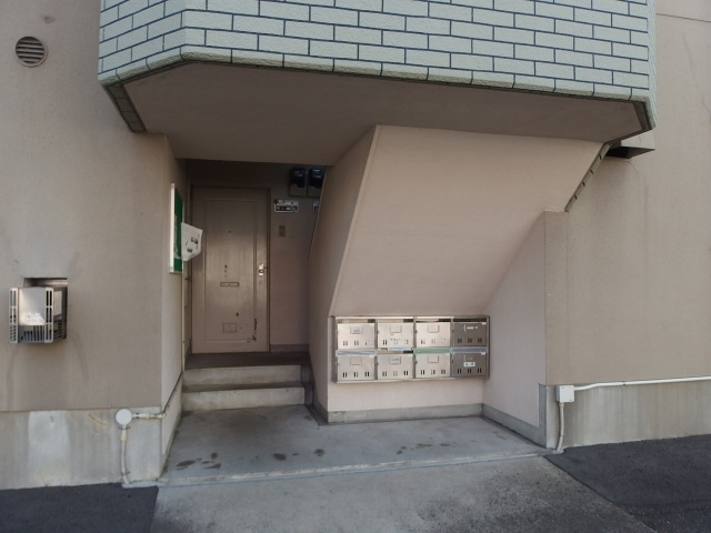 マンションニューシーズのエントランス