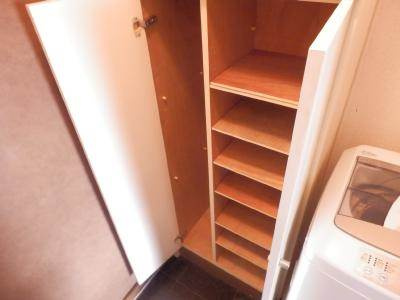 DETOM-1烏丸二条（デトムワン烏丸二条）の内装|下駄箱