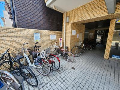 DETOM-1烏丸二条（デトムワン烏丸二条）の駐車場|駐輪スペース