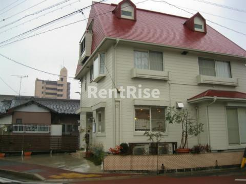 サンピア幸の駐車場|Le temps pour maison an 0.1km