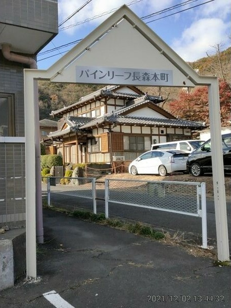 パインリーフ長森本町のエントランス