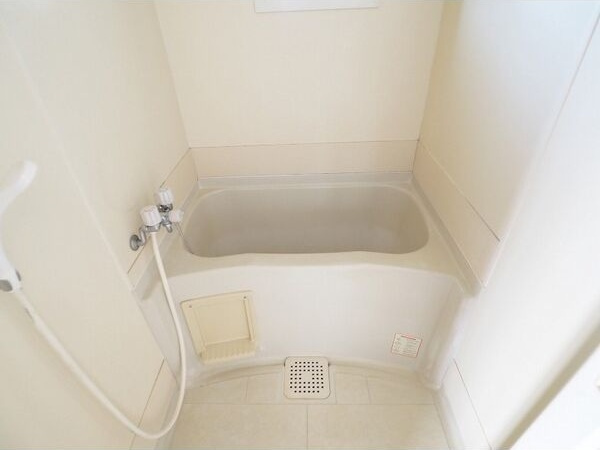 パインリーフ長森本町の浴室