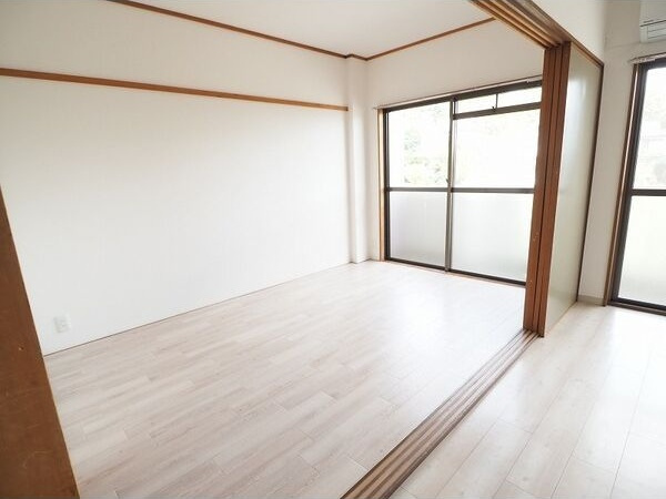 パインリーフ長森本町の寝室