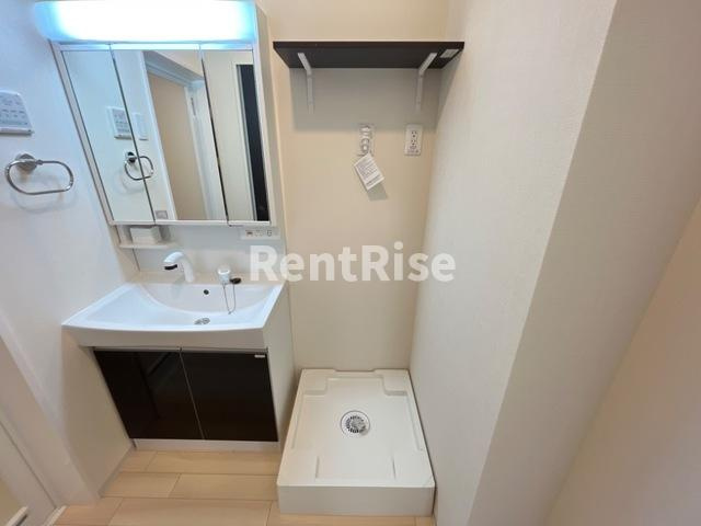 ゴールドリーフの洗面所|洗面