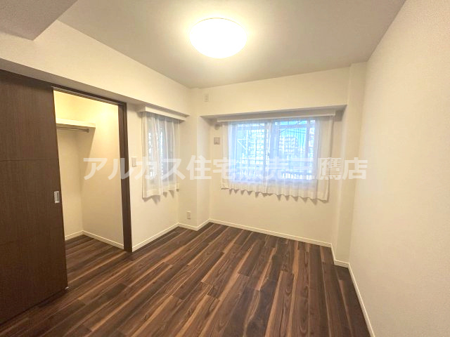 ＴＨＥパームス三鷹ビバーチェの洋室