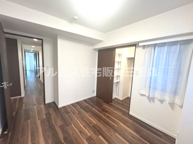 ＴＨＥパームス三鷹ビバーチェの洋室