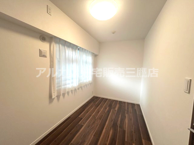 ＴＨＥパームス三鷹ビバーチェの洋室