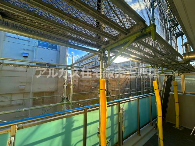 ＴＨＥパームス三鷹ビバーチェのバルコニー