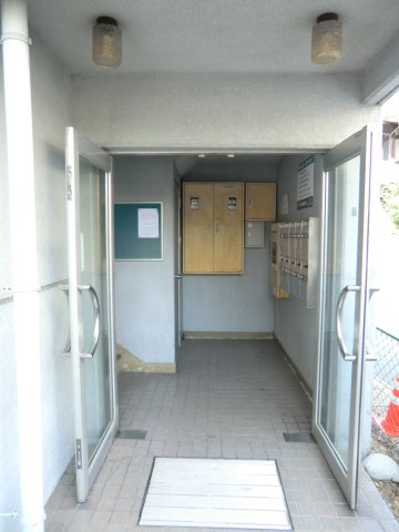 サンメゾン小牧のエントランス