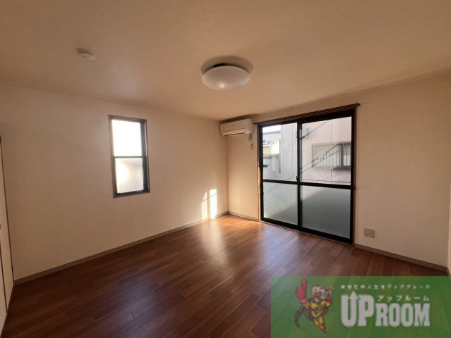 ファミール堀部Ⅲ A棟の居間・リビング