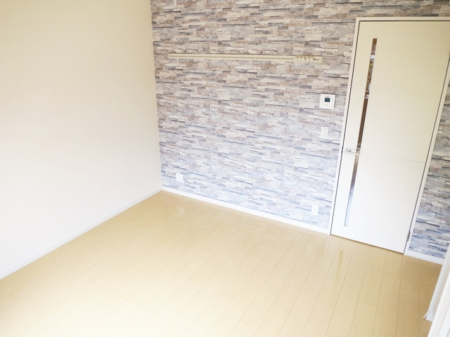 フジの寝室|アクセントクロスの洋室です☆