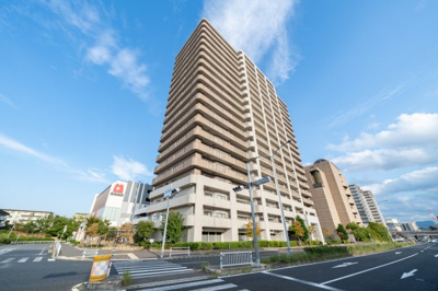 【外観】 | ディーレスティア堺・光明池 | 【本日ご内覧可能】令和７年１０月フルリノベーション済♪綺麗なお住まいで新生活始めませんか！