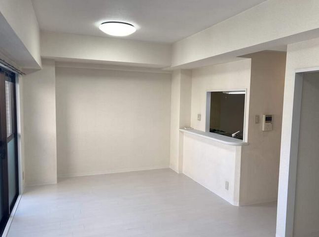 ルートホワイト２の居間・リビング