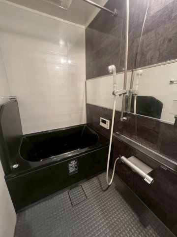 ユニハイム明石の浴室