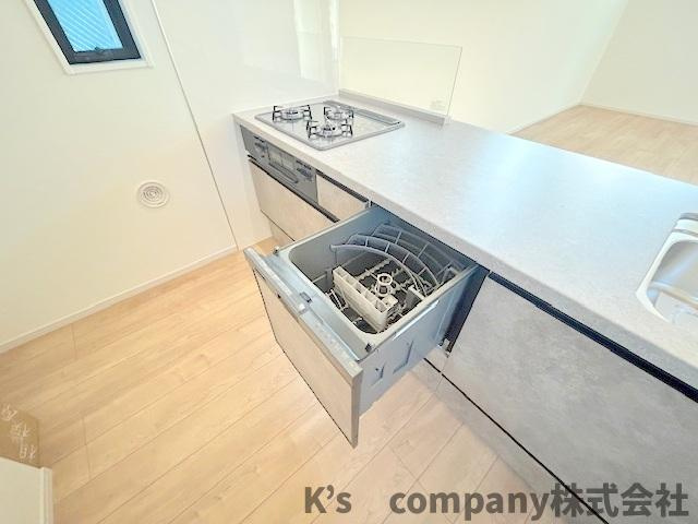 ◎茅ヶ崎市矢畑　新築戸建　4号棟のキッチン|食器洗い乾燥機付きで家事の時短に役立ちます☆