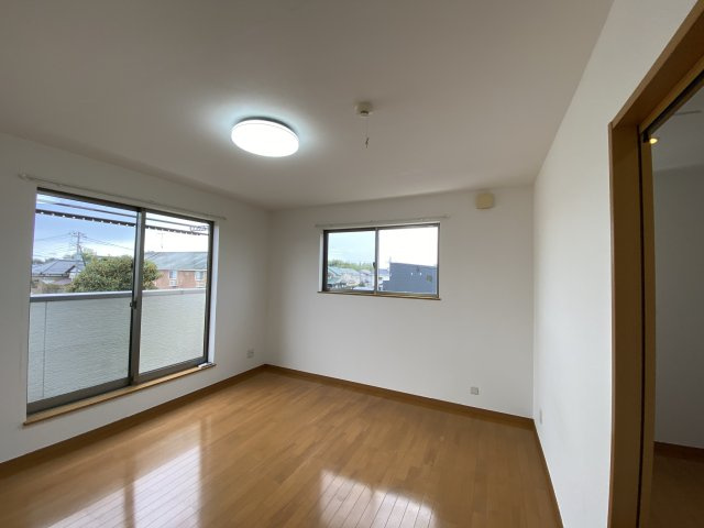 北之幸谷中古住宅の洋室