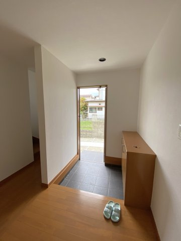 北之幸谷中古住宅の玄関