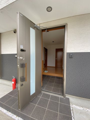 北之幸谷中古住宅の玄関