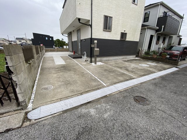 北之幸谷中古住宅の駐車場