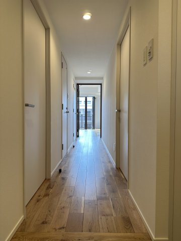 カスタネアクリヒラのロビー