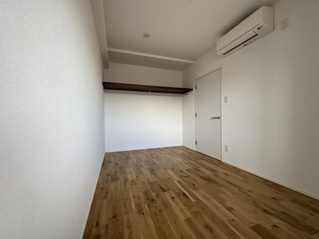 カスタネアクリヒラの内装