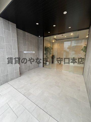 【エントランス】 | LA GRACE SENBAYASHI