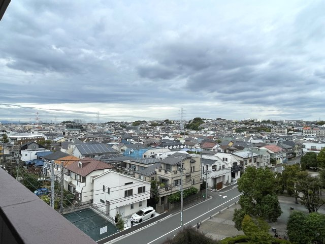 新旧のコントラスト！こんだけ変われる室内の変化は驚き！【綱島住宅】リノベーションの展望