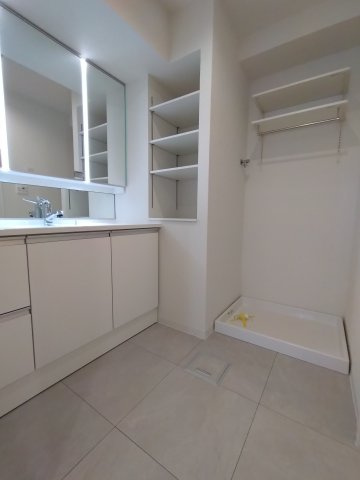 東急ドエル・スカイマークタワー川口の独立洗面台|独立洗面台です