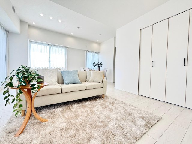 東急ドエル・スカイマークタワー川口の居間・リビング|使いやすいリビングです