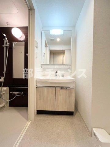 アドバンス名古屋ブランシュの独立洗面台