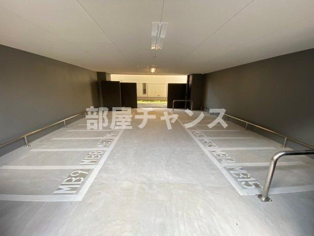 エステムコート名古屋新栄Ⅴラポールの駐車場