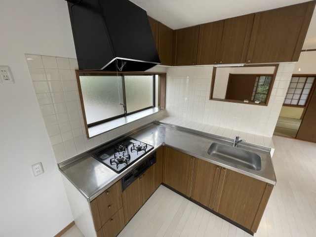 大網白里市木崎中古戸建のキッチン