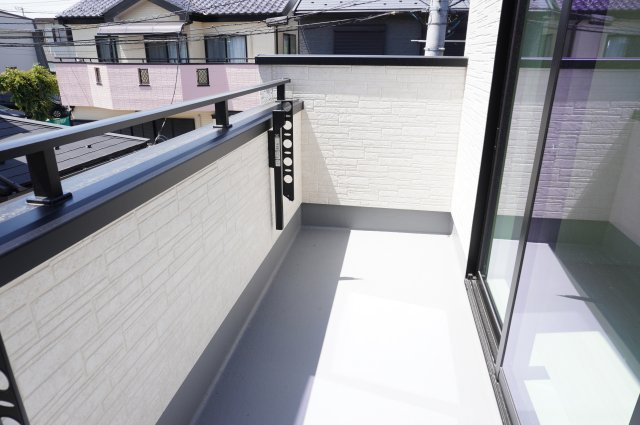越谷市東越谷6丁目 新築分譲住宅のバルコニー