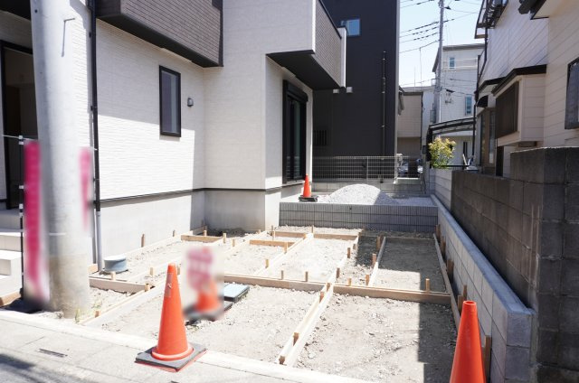 越谷市東越谷6丁目 新築分譲住宅の駐車場