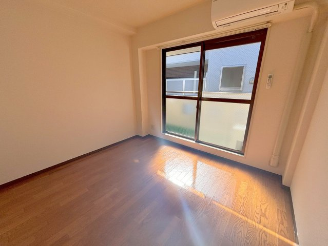 メゾン・ラフィネの洋室