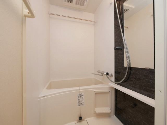 エスリード中之島クロスゲートの浴室