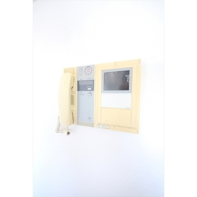 【内装】 | ヴェルト柿の木坂 | 明るい色調の室内です