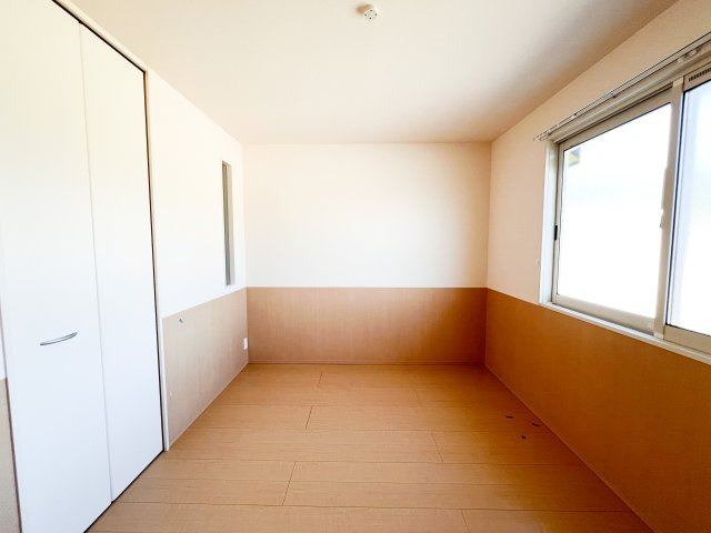 福井ガーデンハイツ B棟の洋室