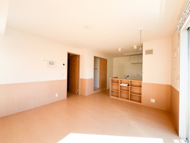 福井ガーデンハイツ B棟の居間・リビング