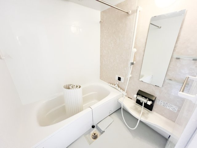 福井ガーデンハイツ B棟の浴室