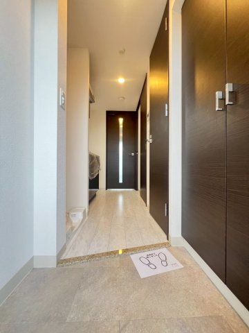 エステムコート神戸　大倉山公園の玄関