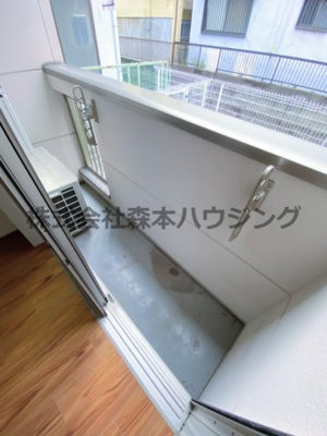 【バルコニー】 | 　WING萱島本町 | お洗濯にも便利なバルコニー付き