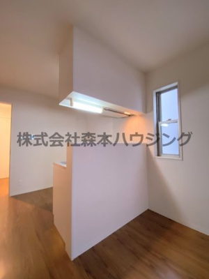 【内装】 | 　WING萱島本町 | 使いやすいカウンターキッチンです