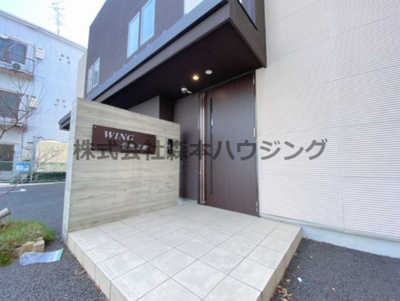 【エントランス】 | 　WING萱島本町 | 毎日通るエントランスはこのようになっています
